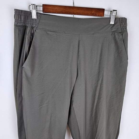Athleta Textured Brooklyn Jogger Pants Size 12 Gray Nylon/Spandex - Picture 2 of 12